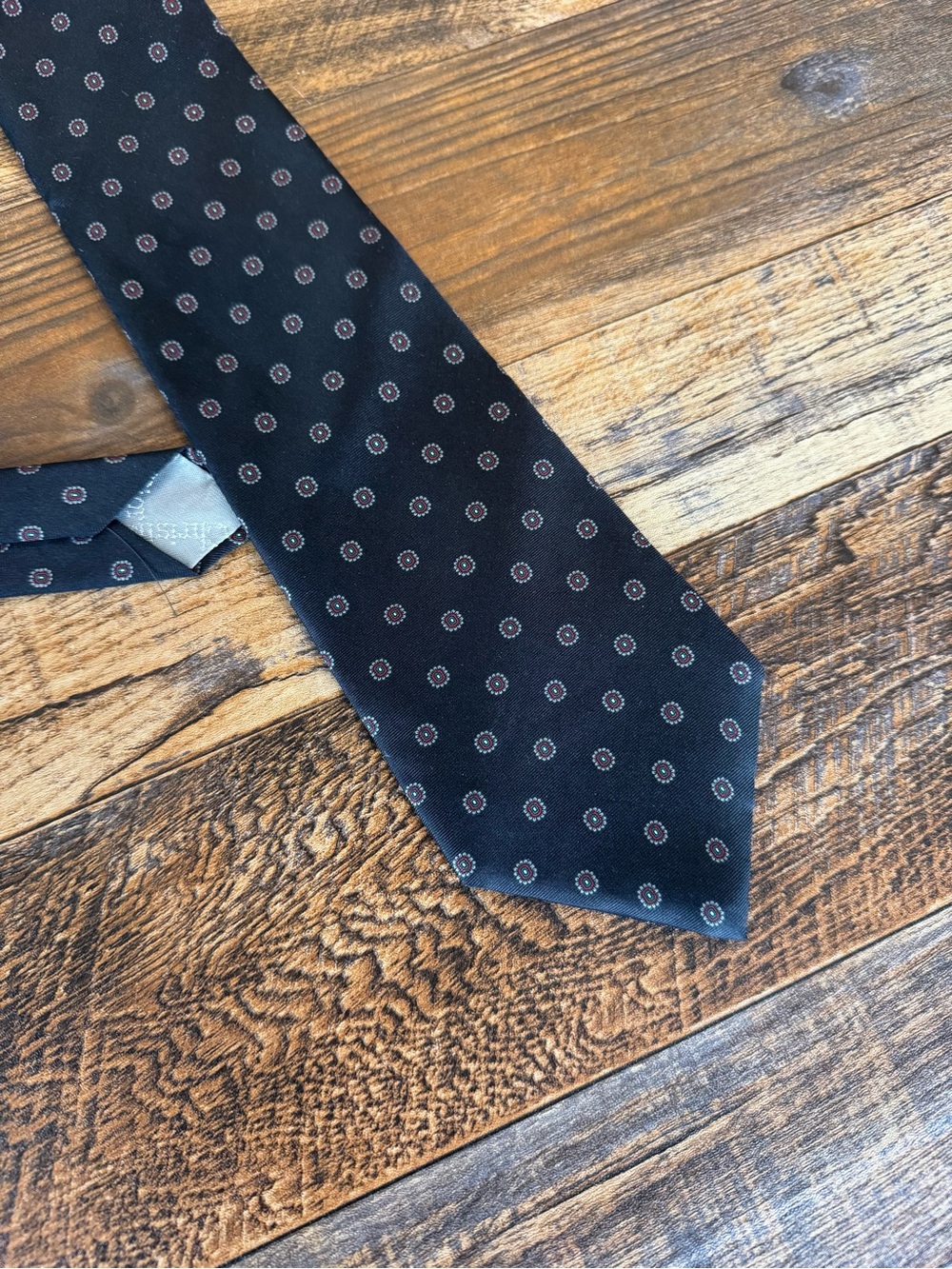Christian Dior 100% Silk Tie Navy Blue Red Medallion Pattern Made in Italy